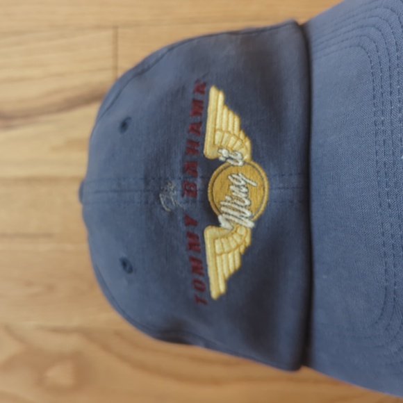 Tommy Bahama. 'Wing It' Hat. Adjustable Velcro Backed. - Picture 2 of 8